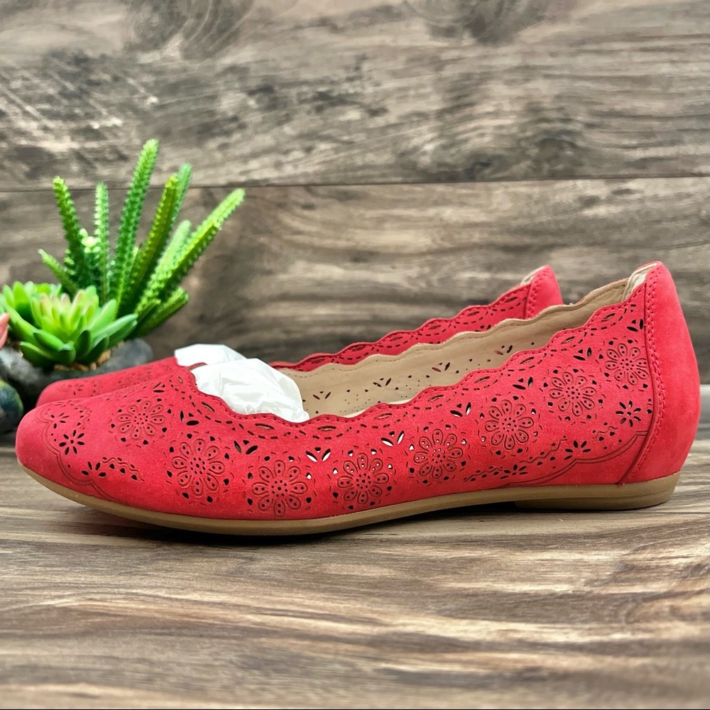 ❌SOLD❌NIB Earthies Lindi Floral Laser Cut Scalloped Leather Ballet Flats 7B - Picture 4 of 12